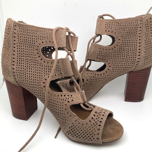 Crown Vintage Women's Faux Suede Laser Cut Peep Toe Lace Up Heel Size 7.5 - Picture 16 of 16